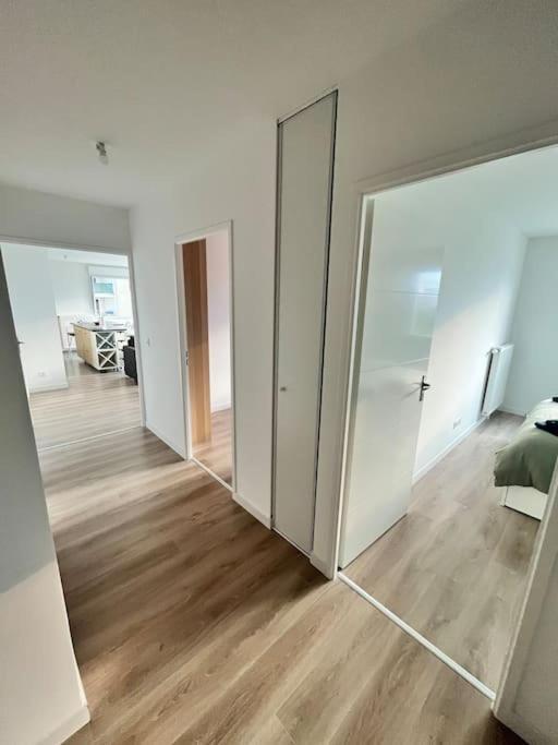 Superbe Appartement Neuf Dans Residence Familiale Aux Portes De Paris Avec Parking อีวรี-ซูร์-แซ็น ภายนอก รูปภาพ